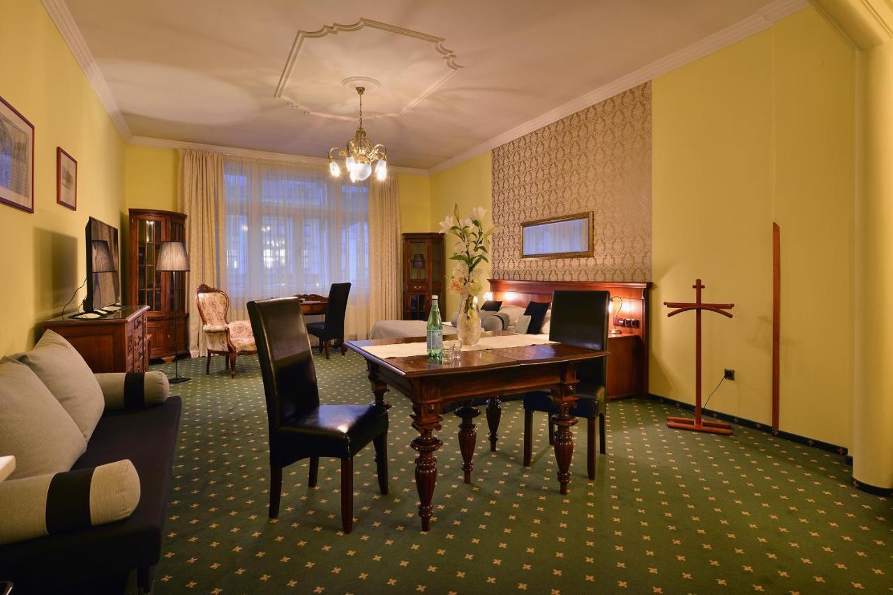 City Hotel Morris Česká Lípa Kültér fotó