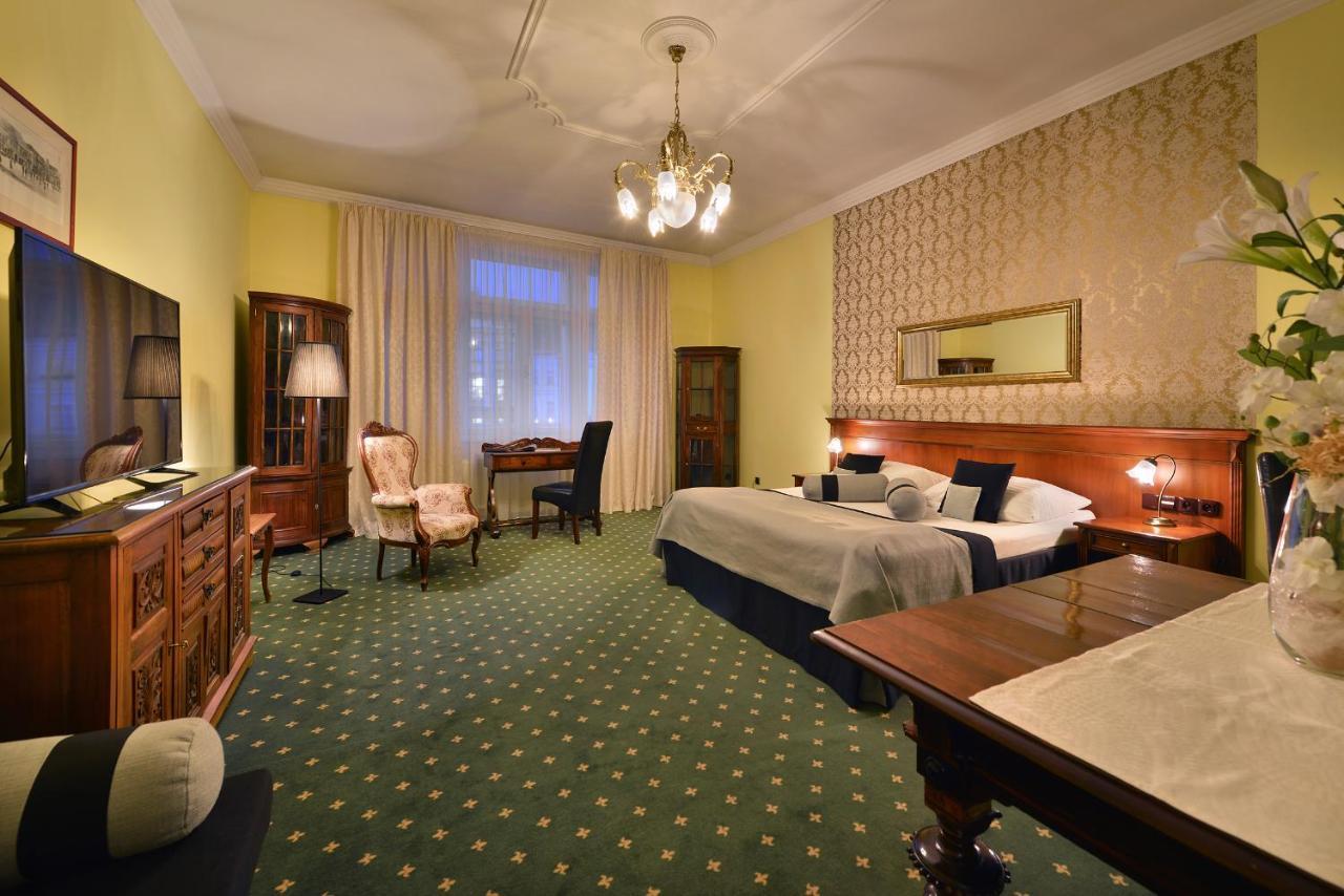 City Hotel Morris Česká Lípa Kültér fotó